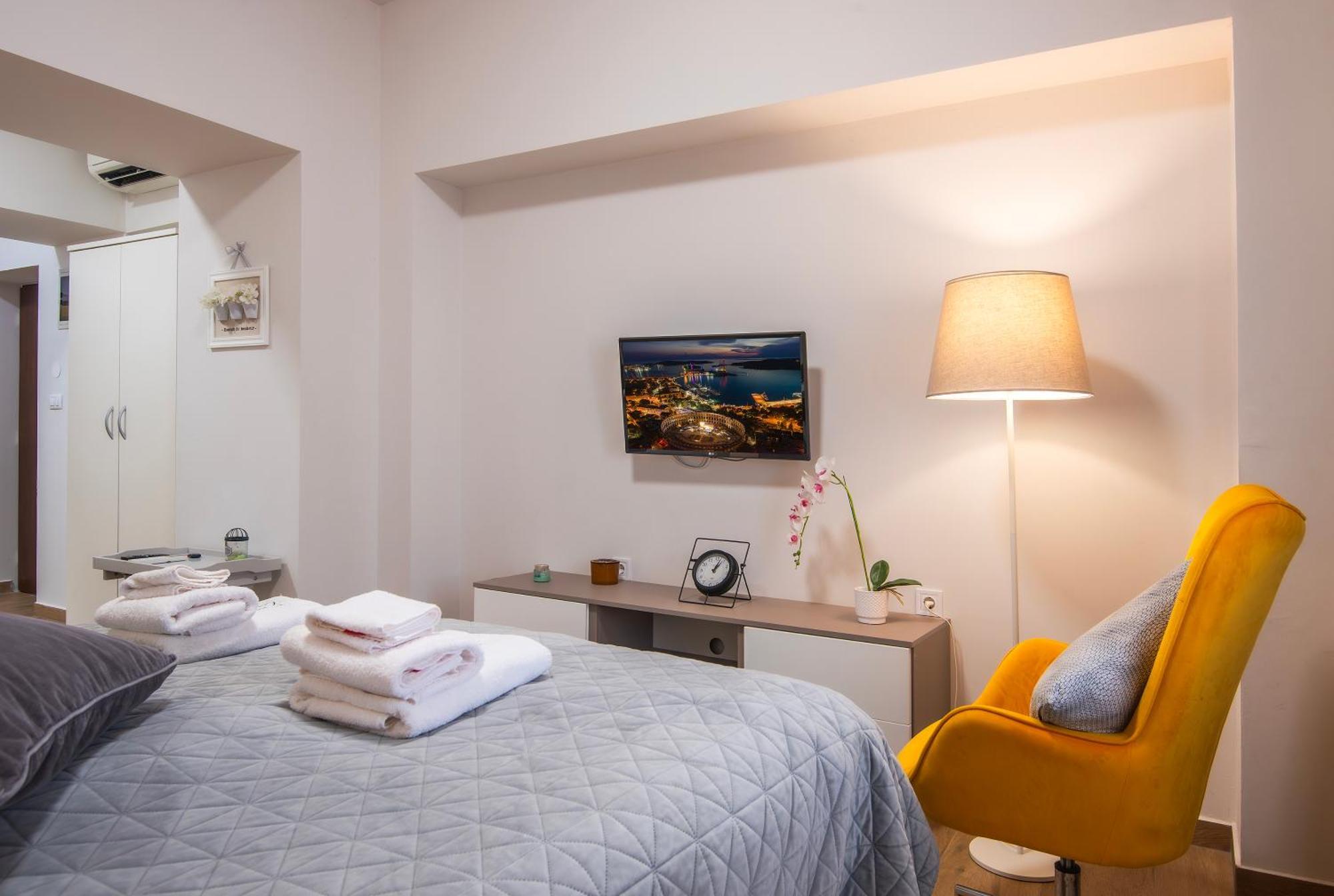 D&A City Center Apartments With Free Parking Pula Exterior foto